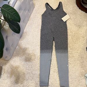 New lululemon gray women’s 6 onesie balance resist bodysuit builtin bra cross